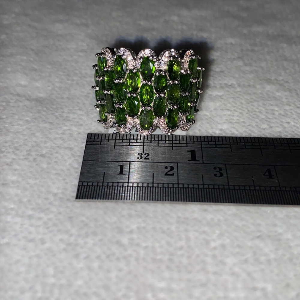 Green Ring - Picture 4 of 6